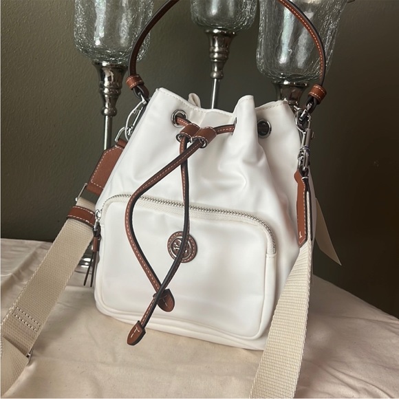 Tory Burch nylon bucket bag - Picture 2 of 9